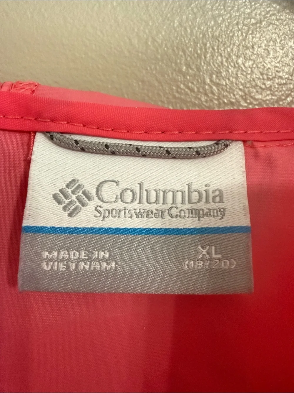 Columbia lightweight hooded